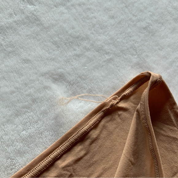 Skims Fits Everybody Cheeky Brief - Picture 5 of 8